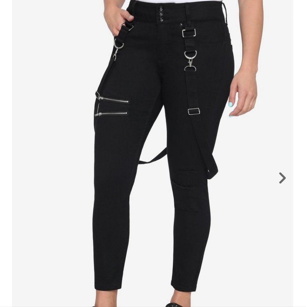 NWOT Hot topic Black skinny